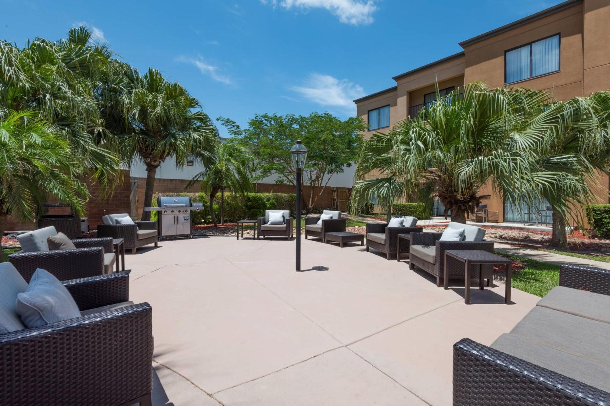 Hotel Courtyard Harlingen Exterior foto
